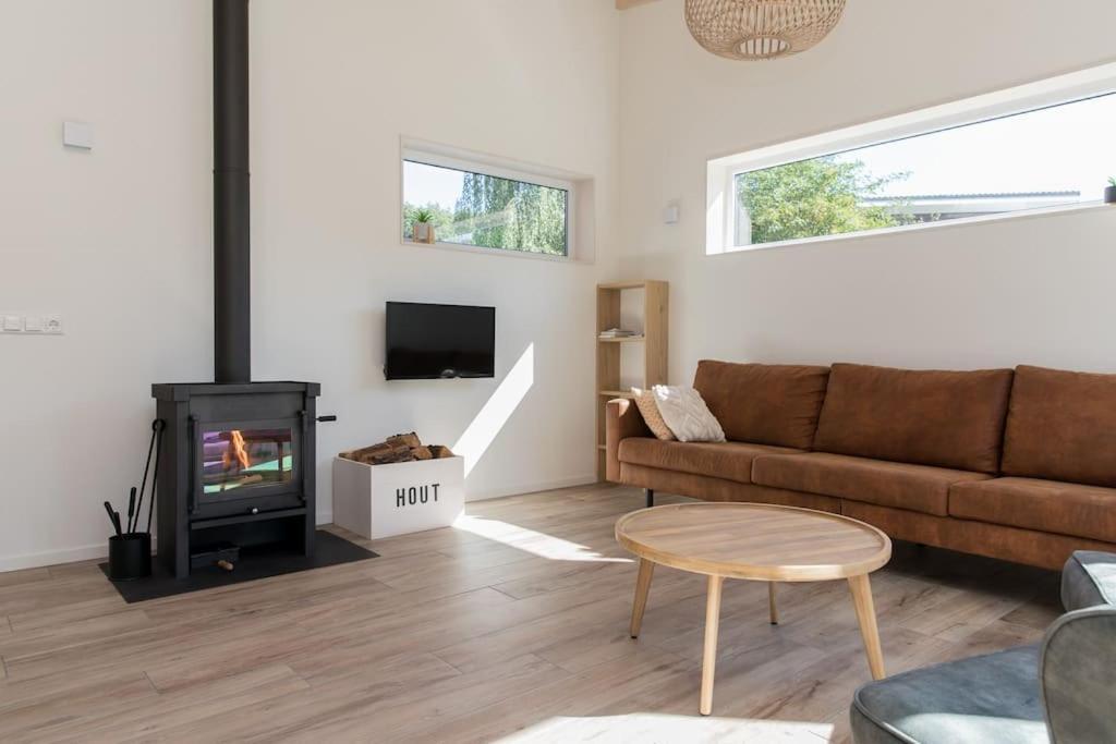 Vakantiehuis Eikzicht Gelegen Aan Het Bos Elsloo (Friesland) Exterior foto
